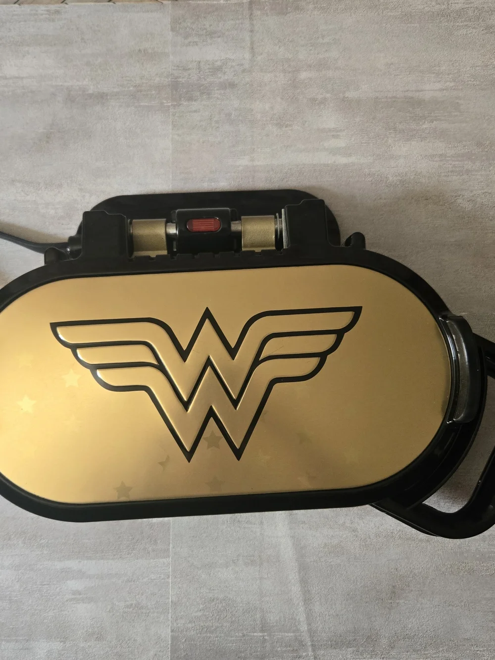 Wonder Woman Electric Pancake Maker DCW-300CN Gold Black DC Comics w/ Manual